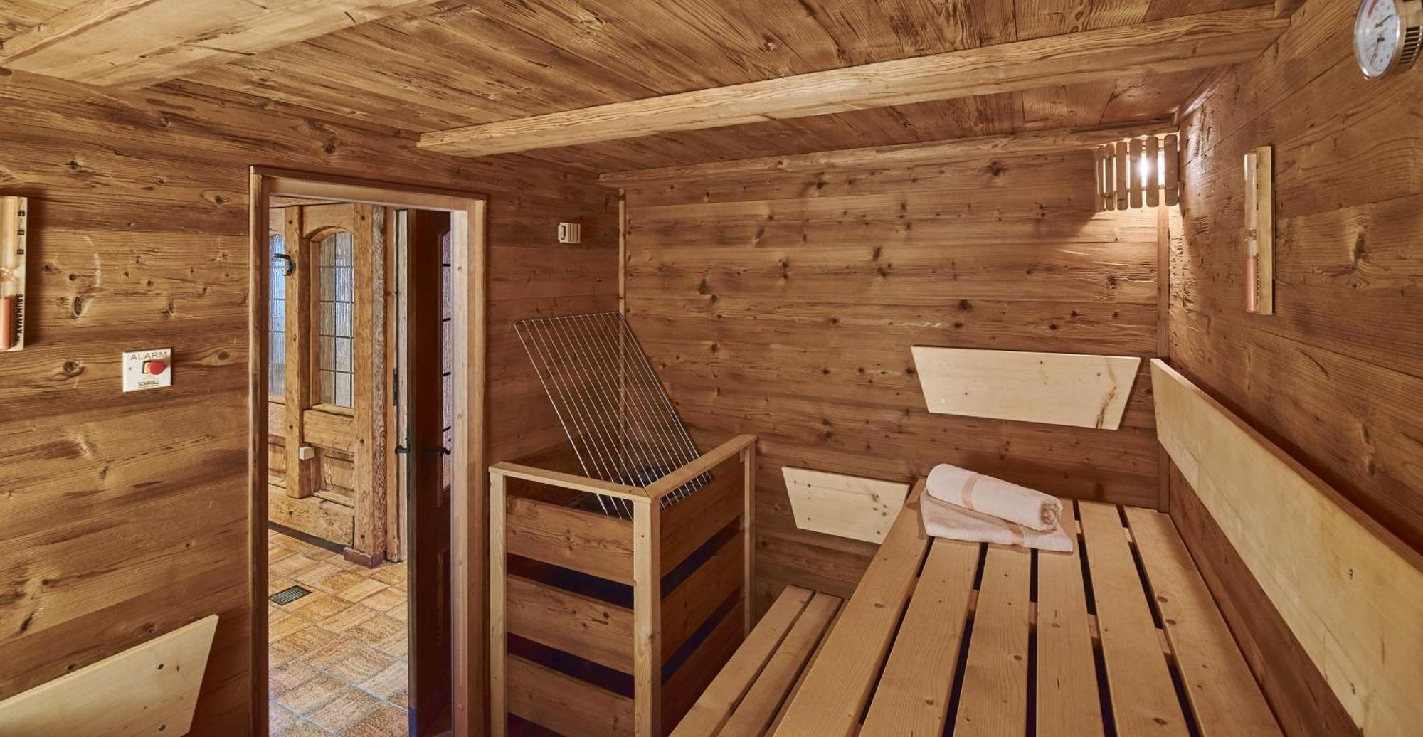 Aktivhotel & Gasthof Schmelz: Alpine Wellness Retreat in Inzell Exterior photo